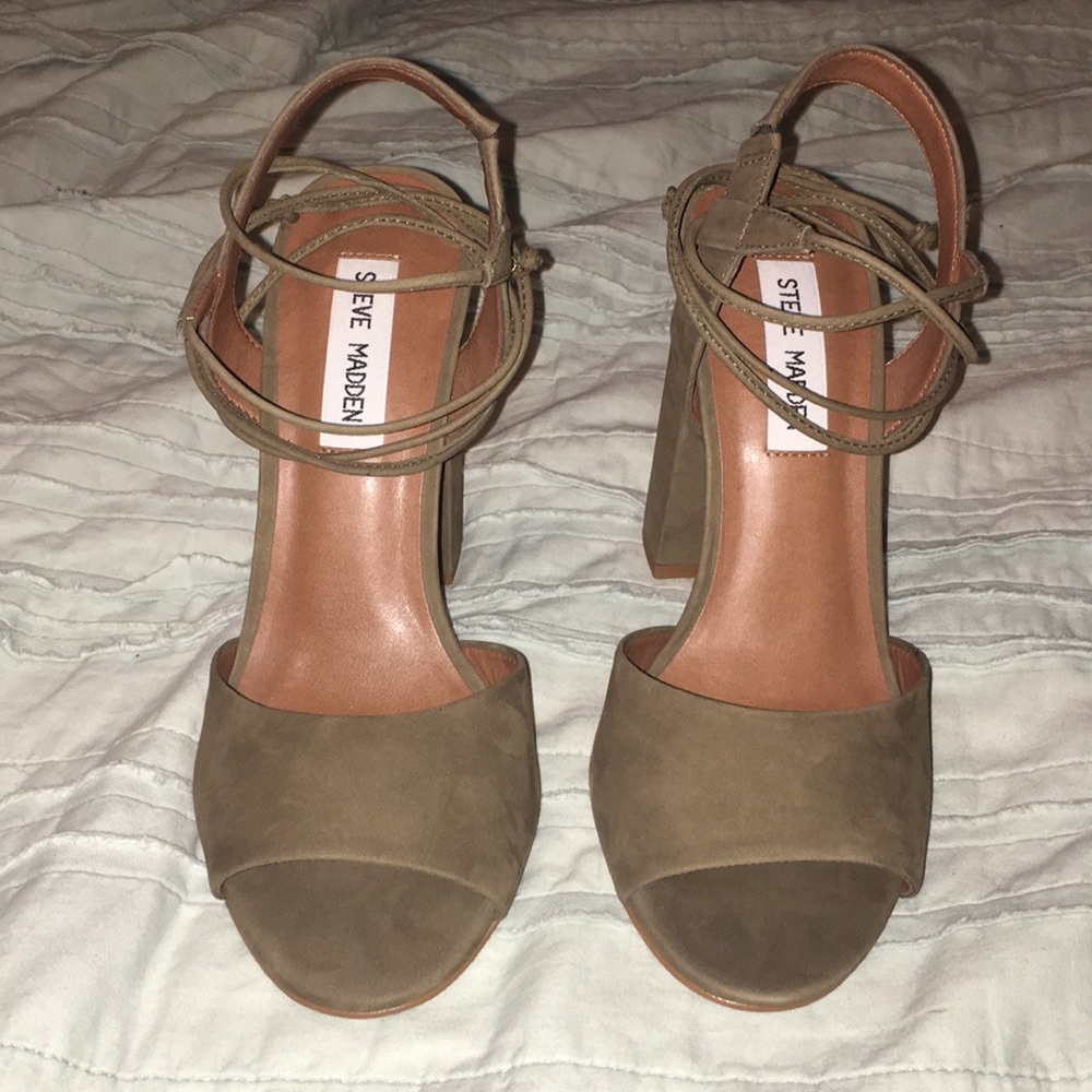 Steve Madden Serrina Size 7 Olive Color BRAND NEW